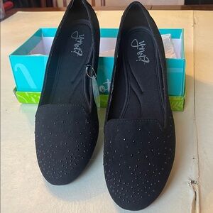 Studded black stud flats